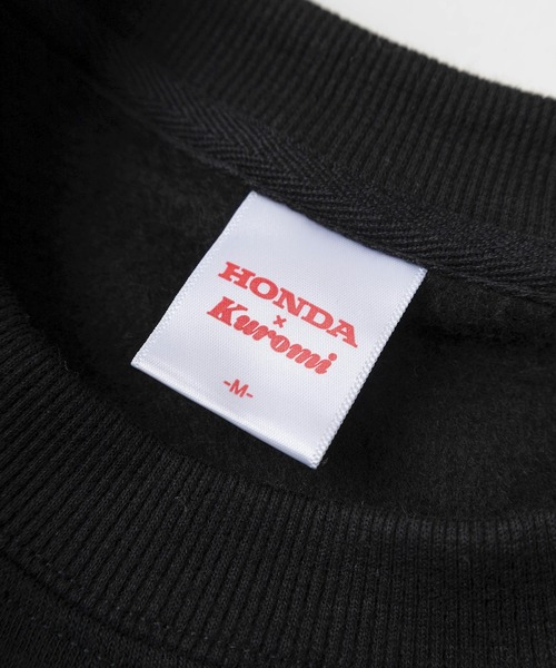 sanrio(サンリオ)の「【71】【HONDA/ホンダ】×【Sanrio/サンリオ】「スーパーカブ」「クロミ」コラボ 裏起毛スウェット フラッグ クロミ 刺繍&スリーブチェッカー柄//ウイングBOXバックプリントユニセックス/レディース/メンズ(スウェット・レディース・ホワイト/チャコールグレー/ホワイト系/ブラック・M/XL/L)」の12枚目の写真