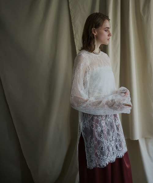 W:Huku（フーク）の「シアーレースフレアスリーブトップス / Sheer Lace Flared-Sleeve Top（シャツ/ブラウス・レディース・ブラック/ホワイト・FREE）」の14枚目の写真
