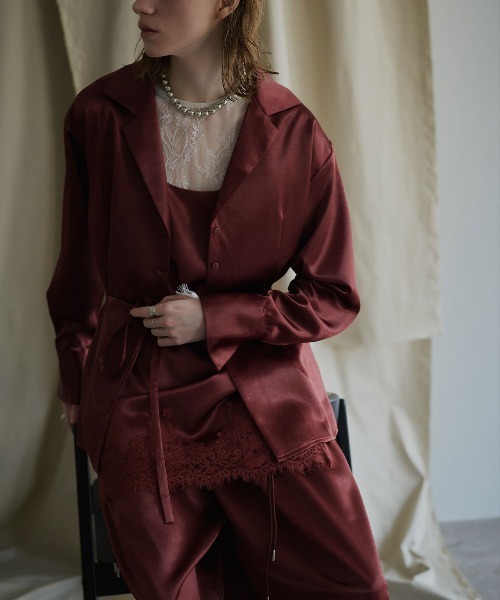W:Huku（フーク）の「シアーレースフレアスリーブトップス / Sheer Lace Flared-Sleeve Top（シャツ/ブラウス・レディース・ブラック/ホワイト・FREE）」の15枚目の写真