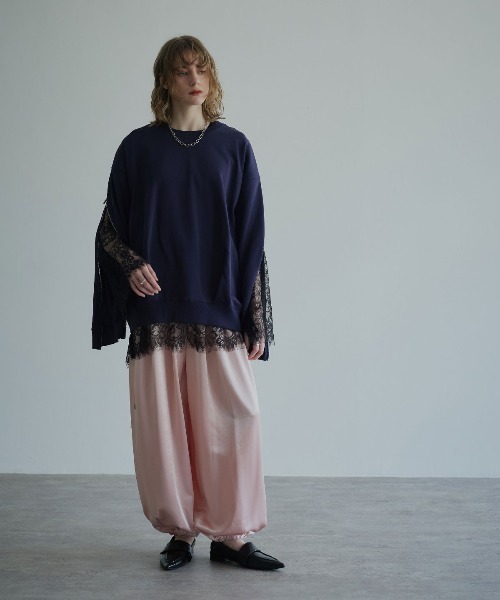 W:Huku（フーク）の「シアーレースフレアスリーブトップス / Sheer Lace Flared-Sleeve Top（シャツ/ブラウス・レディース・ブラック/ホワイト・FREE）」の16枚目の写真
