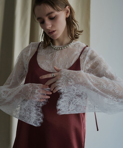 W:Huku（フーク）の「シアーレースフレアスリーブトップス / Sheer Lace Flared-Sleeve Top（シャツ/ブラウス・レディース・ブラック/ホワイト・FREE）」の20枚目の写真