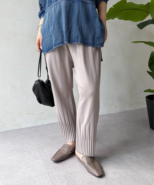 Jena espace merveilleux（ジェナ　エスパスメルヴェイユ）の「裾プリーツジョガーパンツ（その他パンツ・レディース・ブラック/ブラウン/グレー・FREE）」の2枚目の写真