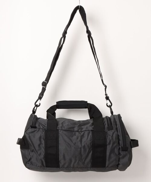 DAKINE(ダカイン)の「DAKINE EQ DUFFLE 2.0 35L 【2026年秋冬モデル】/ダカインダッフルバッグ(ボストンバッグ・メンズ・ブラック/ピンク/ブラックミックス/ブラック系その他2・FREE)」の9枚目の写真