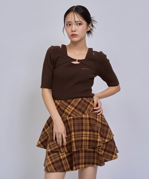 REDYAZEL(レディアゼル)の「フロントホックレイヤードライクリブニットトップス(ニット/セーター・レディース・ホワイト/ブラック/ブラウン/グリーン・FREE)」の13枚目の写真