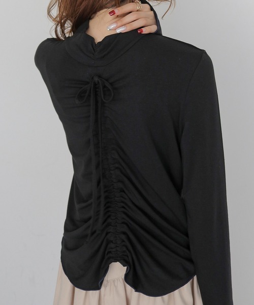 CLEIO(クレイオ)の「【CLEIO】2WAYメロウギャザーカットソー 2WAY MELLOW GATHER CUTSEW(Tシャツ/カットソー・レディース・ブラック/アイボリー・FREE)」の2枚目の写真