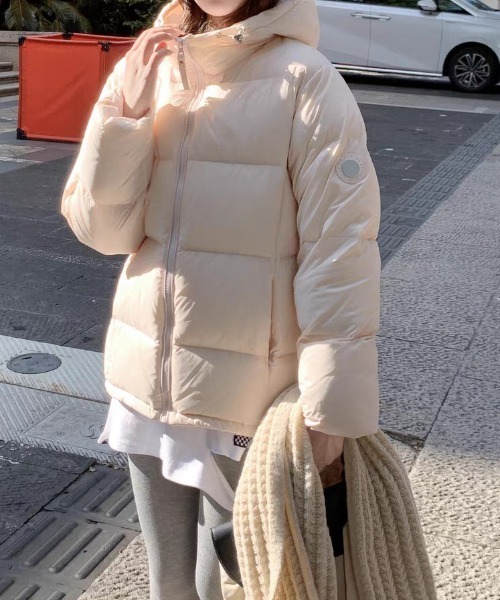 LUCPY(ラクピー)の「フード付きショートジャケット(その他アウター・レディース・ピンク/ブルー/ブラック・X-LARGE/LARGE/MEDIUM/SMALL)」の3枚目の写真