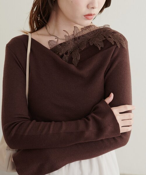 natural couture（ナチュラルクチュール）の「レースデザインドレープニット（ニット/セーター・レディース・ブラック/ブラウン/サックスブルー/ピンク/アイボリー・FREE）」の3枚目の写真