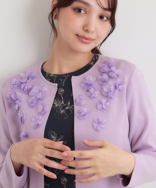 Sunauna(スーナウーナ)の「【手洗い可】花モチーフ付カーディガン(カーディガン/ボレロ・レディース・ネイビー/オフホワイト/パープル・34/38/40)」の13枚目の写真