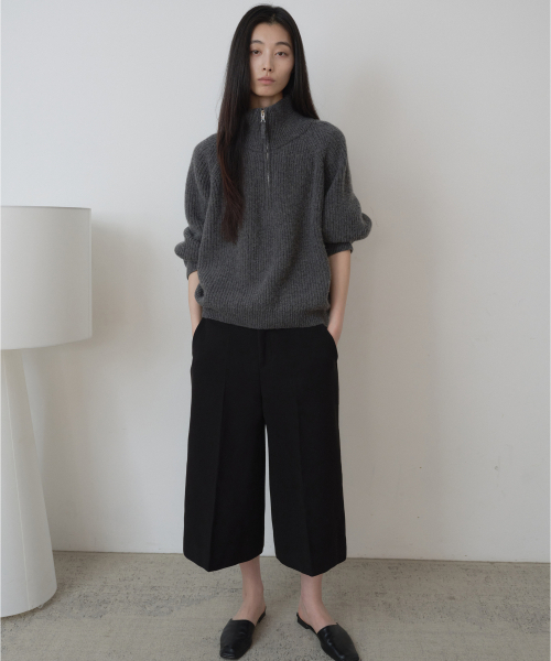 FROMWHERE(フロムウェア)の「ツイル バミューダパンツ ブラック(その他パンツ・レディース・その他・SMALL/MEDIUM)」の4枚目の写真
