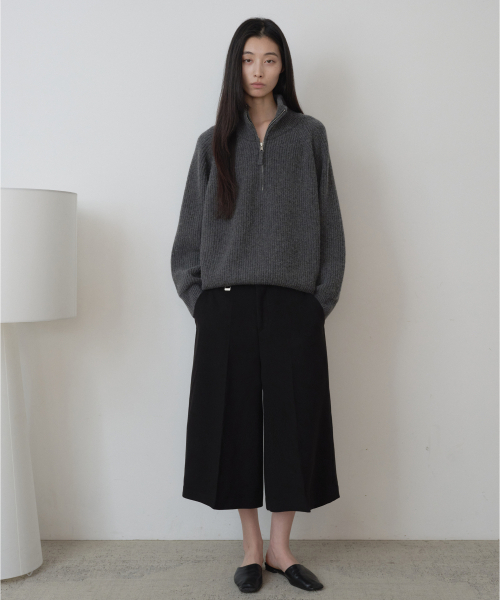 FROMWHERE(フロムウェア)の「ツイル バミューダパンツ ブラック(その他パンツ・レディース・その他・SMALL/MEDIUM)」の6枚目の写真