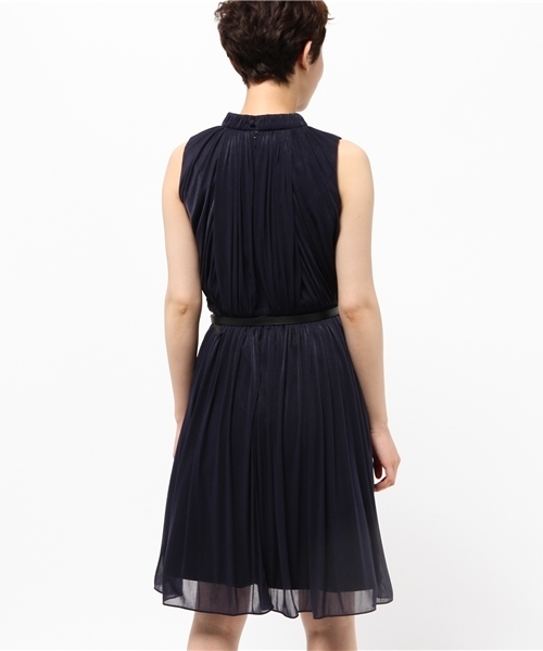 URBAN RESEARCH（アーバンリサーチ）の「UR COUTURE MAISON エスパンディフリルワンピース（ドレス・レディース・ピンク/ネイビー/グレー・38）」の8枚目の写真