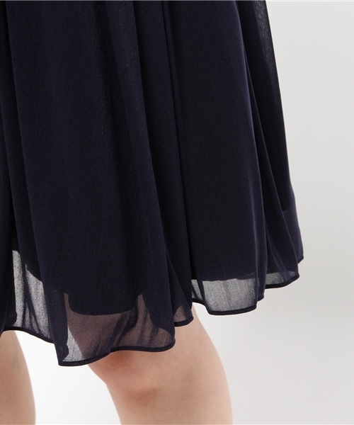 URBAN RESEARCH（アーバンリサーチ）の「UR COUTURE MAISON エスパンディフリルワンピース（ドレス・レディース・ピンク/ネイビー/グレー・38）」の14枚目の写真