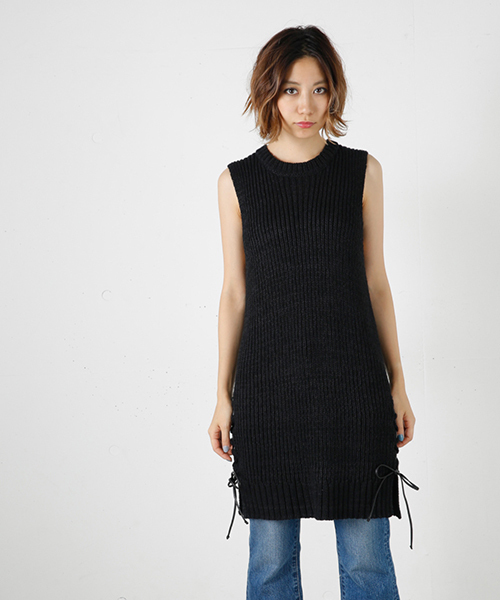 MOUSSY（マウジー）の「HL SLEEVELESS KNITTED LONG TOP（タンクトップ・レディース・ブラック系その他/ブラック・FREE）」の2枚目の写真