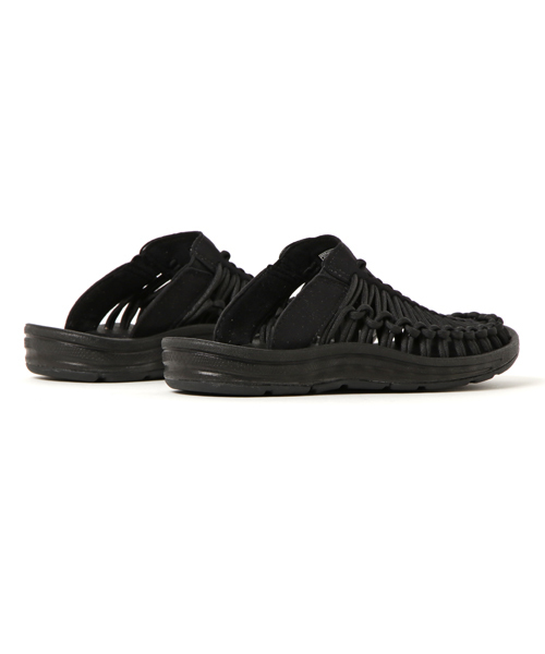 KEEN（キーン）の「UNEEK SLIDE / ユニーク スライド（サンダル・レディース・ブラック・23.5cm/25cm/24cm/22.5cm/23cm/24.5cm）」の4枚目の写真