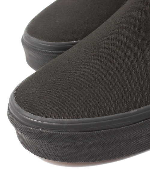 BEAMS（ビームス）の「VANS / CLASSIC SLIP-ON（スニーカー・メンズ・ブラック・8/8.5/9/9.5/10/10.5）」の6枚目の写真