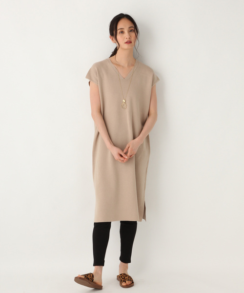 GLOBAL WORK（グローバルワーク）の「洗えるヌキエリVネックワンピ半袖/834288（ワンピース・レディース・ダークブルー/オレンジ系その他/ライトベージュ・FREE）」の5枚目の写真