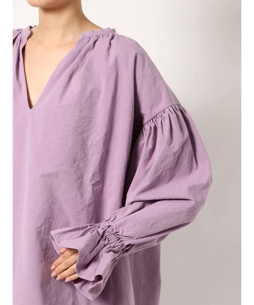 Ungrid(アングリッド)の「スリーブボリュームブラウス(シャツ/ブラウス・レディース・オフホワイト/ブラック/パープル・FREE)」の9枚目の写真