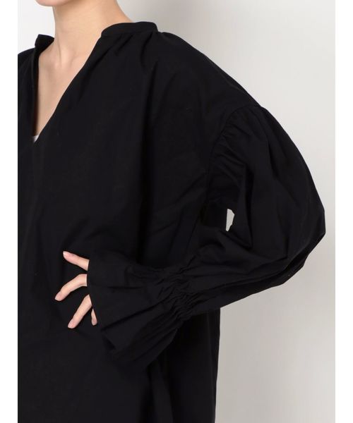 Ungrid(アングリッド)の「スリーブボリュームブラウス(シャツ/ブラウス・レディース・オフホワイト/ブラック/パープル・FREE)」の16枚目の写真