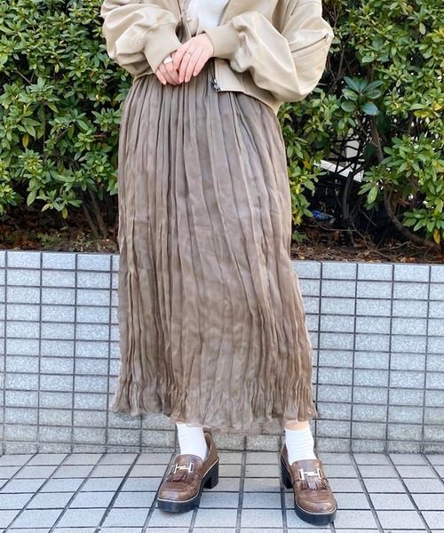 apres jour（アプレジュール）の「ラメクロスクリンクルスカート【ZOZOTOWN限定アイテム】（スカート・レディース・ライトベージュ/ライトブルー/モカ/ミント/オフホワイト/ブラック・フリー）」の3枚目の写真