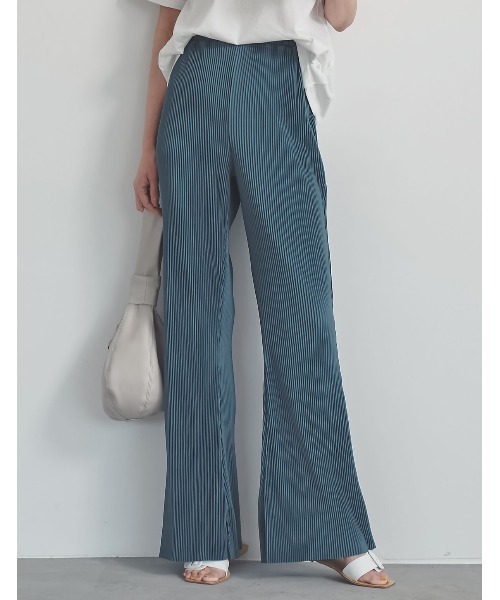 Re:EDIT(リエディ)の「楊柳マットプリーツキックフレアパンツ(その他パンツ・レディース・ブラック/パープル/ミント/ダークブルー/グレイッシュベージュ/モカ・MEDIUM/LARGE/SHORT/TALL)」の5枚目の写真