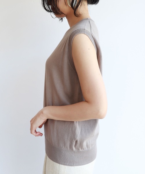 andme(アンドミー)の「UV抗菌防臭コットンニットノースリーブトップス(ニット/セーター・レディース・ブラック/ベージュ/ネイビー/オフホワイト/グレー系その他・M/L)」の21枚目の写真