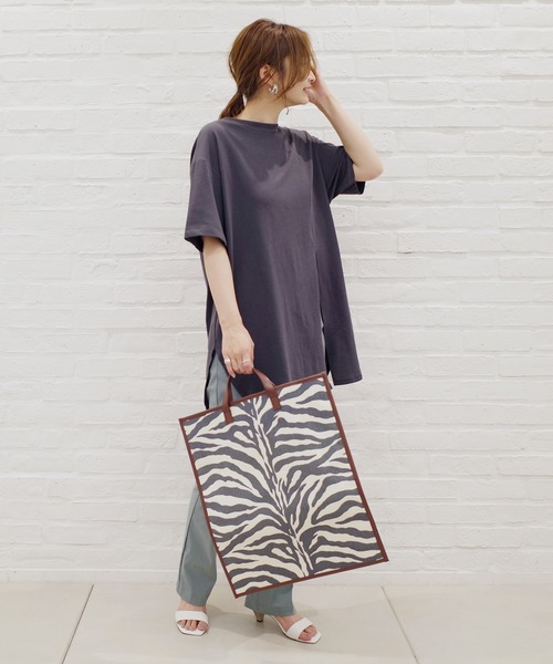 DouDou(ドゥドゥ)の「2WAYスリット7分T(Tシャツ/カットソー・レディース・オフホワイト/ピンク/カーキ/グレー系その他/グレー/バイオレット/サンドベージュ・FREE)」の9枚目の写真