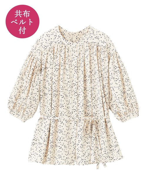 GeeRA(ジーラ)の「ギャザーデザインブラウス(シャツ/ブラウス・レディース・ドット/アイボリー/モカ・XX-LARGE/X-LARGE/MEDIUM/LARGE)」の7枚目の写真