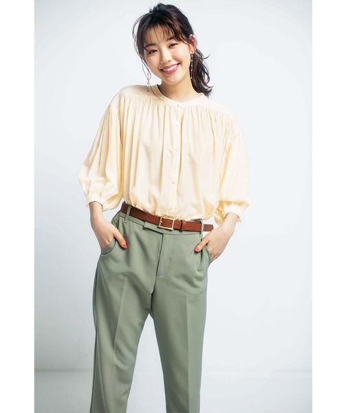 GeeRA(ジーラ)の「ギャザーデザインブラウス(シャツ/ブラウス・レディース・ドット/アイボリー/モカ・XX-LARGE/X-LARGE/MEDIUM/LARGE)」の9枚目の写真