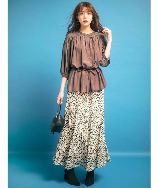 GeeRA(ジーラ)の「ギャザーデザインブラウス(シャツ/ブラウス・レディース・ドット/アイボリー/モカ・XX-LARGE/X-LARGE/MEDIUM/LARGE)」の10枚目の写真