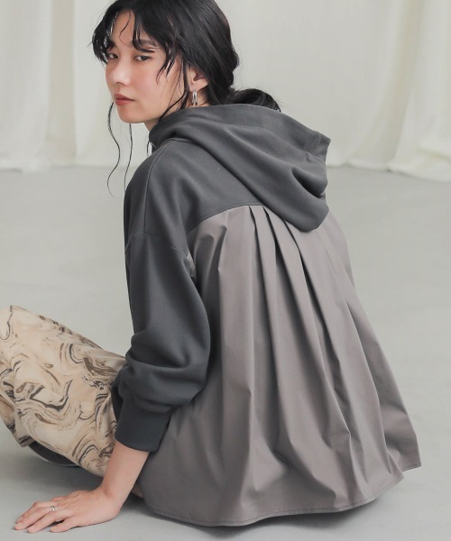 Bab（バブ）の「バックシャンパーカープルオーバー（パーカー・レディース・チャコールグレー/ブラック/ベージュ/モカ・FREE）」の3枚目の写真