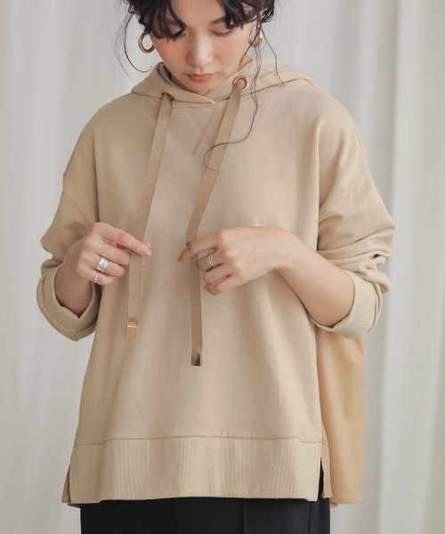 Bab（バブ）の「バックシャンパーカープルオーバー（パーカー・レディース・チャコールグレー/ブラック/ベージュ/モカ・FREE）」の7枚目の写真