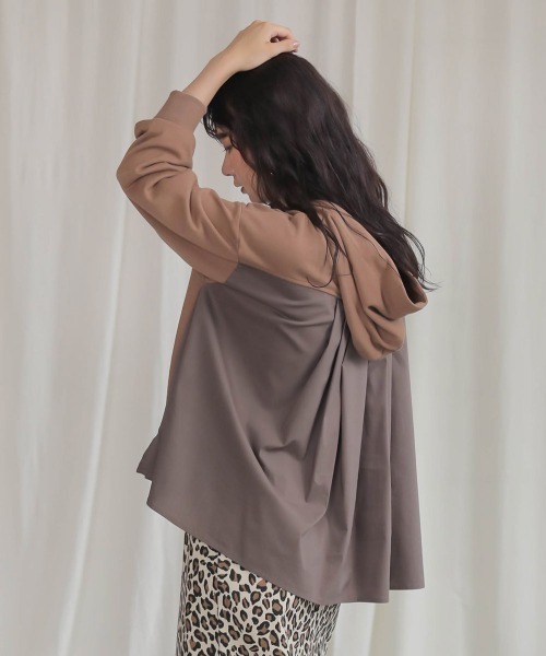 Bab（バブ）の「バックシャンパーカープルオーバー（パーカー・レディース・チャコールグレー/ブラック/ベージュ/モカ・FREE）」の20枚目の写真