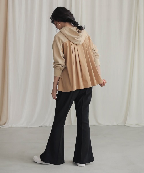 Bab（バブ）の「バックシャンパーカープルオーバー（パーカー・レディース・チャコールグレー/ブラック/ベージュ/モカ・FREE）」の9枚目の写真