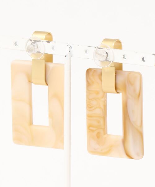 fifth（フィフス）の「マットスクエアピアス（ピアス（両耳用）・レディース・ホワイト/グレー・FREE）」の3枚目の写真