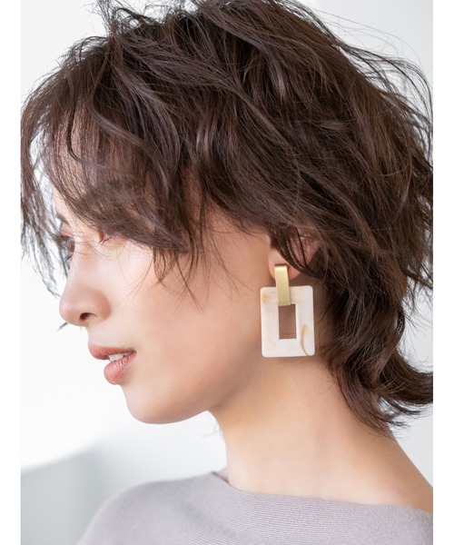 fifth（フィフス）の「マットスクエアピアス（ピアス（両耳用）・レディース・ホワイト/グレー・FREE）」の9枚目の写真