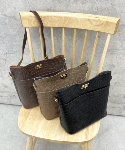 apres jour mignon（アプレジュールミニョン）の「【apresjour mignon×ARIAZ】ポーチ付き型押しショルダーバッグ（ショルダーバッグ・レディース・モカ/ダークブラウン/ブラック・ONESIZE）」の8枚目の写真
