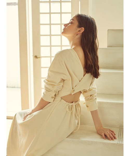 （美品）（最終値下げ）ACYM Back open flare ワンピース 美品）（最終値下げ）ACYM Back open flare ワンピース