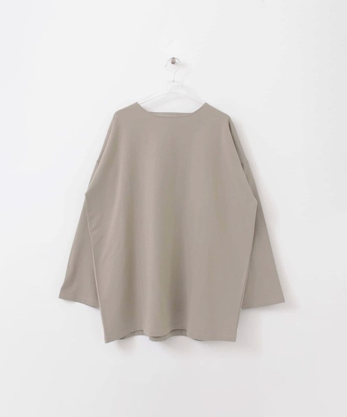 LAATO（ラート）の「BIG LONG T-SHIRTS（Tシャツ/カットソー・レディース・オフホワイト/グリーン・FREE）」の2枚目の写真