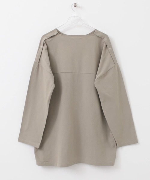 LAATO（ラート）の「BIG LONG T-SHIRTS（Tシャツ/カットソー・レディース・オフホワイト/グリーン・FREE）」の7枚目の写真