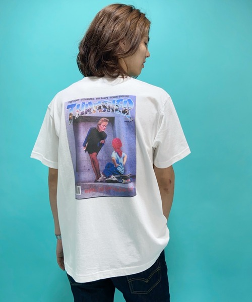 THRASHER(スラッシャー)の「【ムラサスポーツ別注】THRASHER/スラッシャー ルーズシルエット バックプリントTシャツ TH91282H FEB 87(Tシャツ/カットソー・メンズ・グレー/ブラック/ホワイト・L/M/XL)」の1枚目の写真