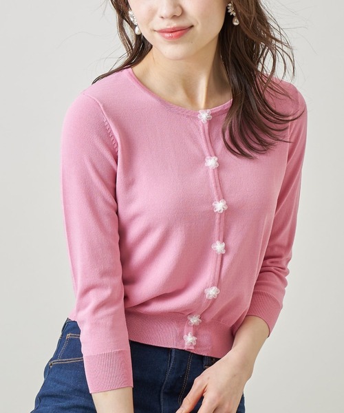 tocco closet（トッコ　クローゼット）の「パール付きオーガンジーフラワーモチーフ装飾七分袖カーディガン（カーディガン/ボレロ・レディース・ブルー/オフホワイト/ピンク/レモンイエロー・M）」の2枚目の写真
