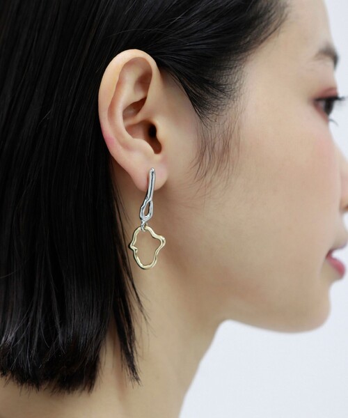 CAST:（キャストコロン）の「クラウドモチーフピアス（ピアス（両耳用）・レディース・シルバー・FREE）」の3枚目の写真