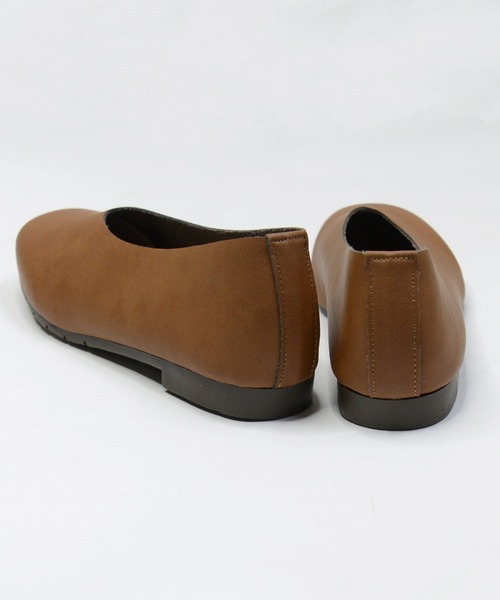 shopnikoniko(ショップニコニコ)の「スクエアトゥフラットパンプス(パンプス・レディース・ベージュ/ブラック/キャメル・S/M/L/LL)」の6枚目の写真