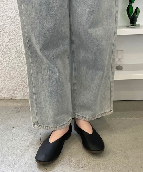 shopnikoniko(ショップニコニコ)の「スクエアトゥフラットパンプス(パンプス・レディース・ベージュ/ブラック/キャメル・S/M/L/LL)」の16枚目の写真