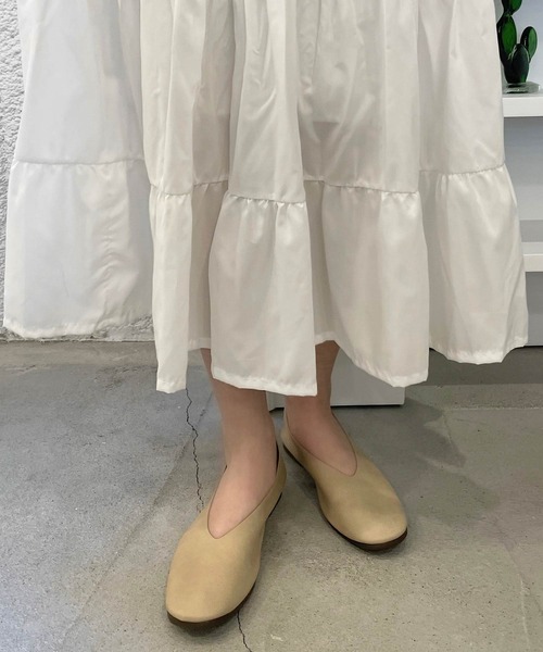 shopnikoniko(ショップニコニコ)の「スクエアトゥフラットパンプス(パンプス・レディース・ベージュ/ブラック/キャメル・S/M/L/LL)」の21枚目の写真