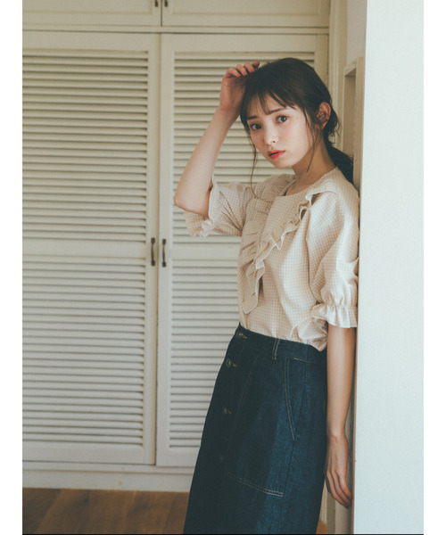 ehka sopo（エヘカソポ）の「【橋下美好×ehka sopo】切替フリルブラウス（シャツ/ブラウス・レディース・ベージュ/オフホワイト/ブラック/ミント・ﾌﾘ-）」の12枚目の写真