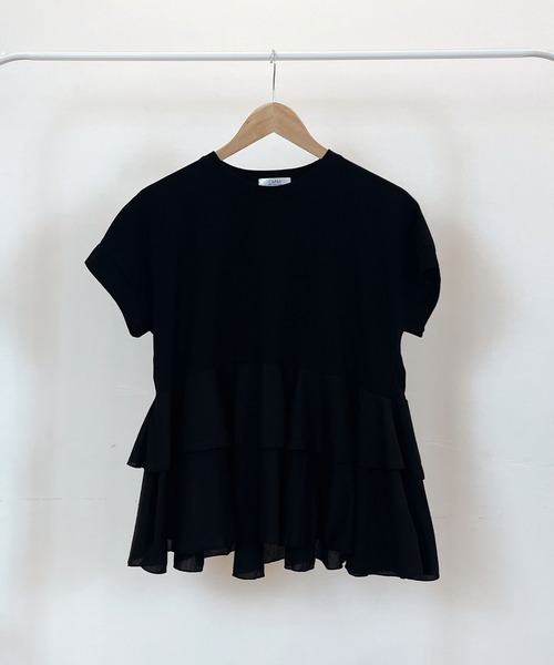 CEMONEMO（セモネモ）の「裾フリル 切り替え 半袖 カットソー（Tシャツ/カットソー・レディース・ブラック/ホワイト・FREE）」の4枚目の写真