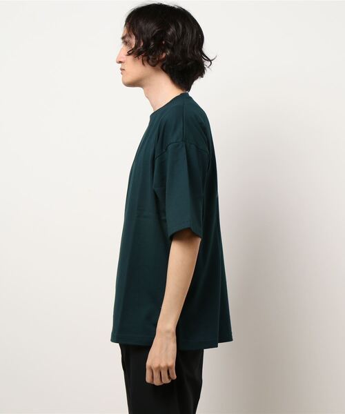 LOWRYS FARM（ローリーズファーム）の「ＭＩＴＡＩＮＡイラストコラボ　957308（Tシャツ/カットソー・メンズ・ホワイト/レッド/グリーン・MEDIUM/LARGE）」の4枚目の写真