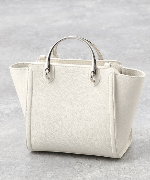 A part by(アパートバイ)の「メタルハンドルミドルバッグ 959523(ショルダーバッグ・レディース・ブラック/アイボリー・FREE)」の7枚目の写真