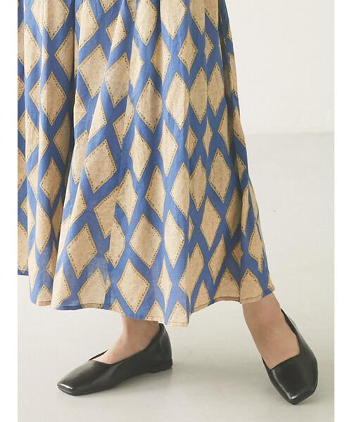 CRAFT STANDARD BOUTIQUE(クラフトスタンダードブティック)の「ふっくらクッションスクエアフラットシューズ *(パンプス・レディース・ブラック/ブラウン・M/L/S)」の8枚目の写真